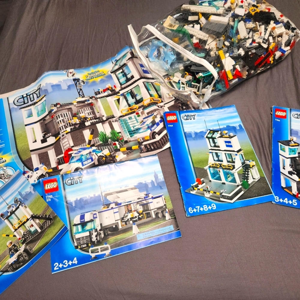 2008 LEGO Police Headquarters